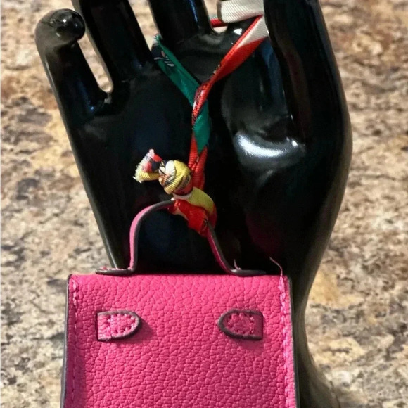 Mini Handbag Charm Or Ear Pods Faux Leather Rose Color NWOT - Picture 7 of 9